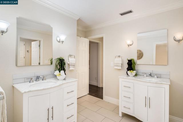 51 Brightwood Cir, Danville CA: https://media.crmls.org/mediaz/95c162fb-b6ac-4d98-8d70-2ab5270c70a8.jpg