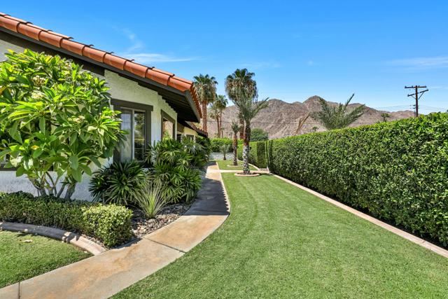 77655 Avenida Montezuma, La Quinta CA: https://media.crmls.org/mediaz/95c20f7e-ee23-4926-bfde-6e704e8a3f49.jpg