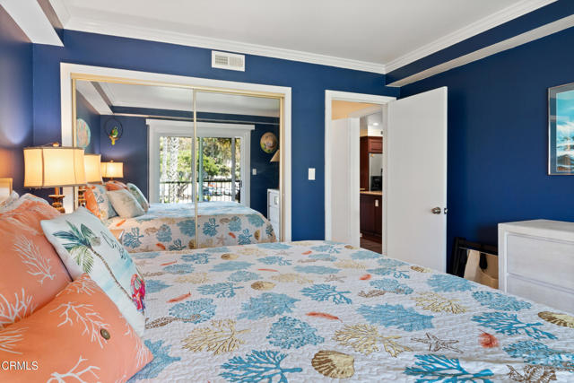 542 Ebbtide Circle, Port Hueneme CA: https://media.crmls.org/mediaz/95c468e6-bed4-4505-93bd-468d3e012e7c.jpg