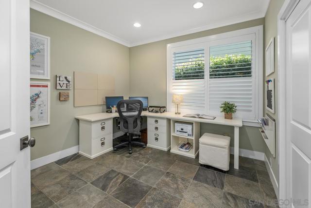 12516 Rougemont Pl, San Diego CA: https://media.crmls.org/mediaz/95c4eba5-56a1-462f-9f81-b5ca24695edb.jpg