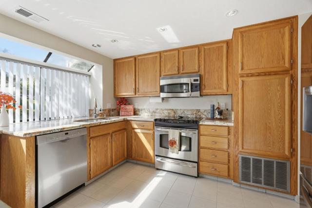 2512 Yerba Hills Court, San Jose CA: https://media.crmls.org/mediaz/95c52027-7419-45ca-9580-bba7f2576eed.jpg