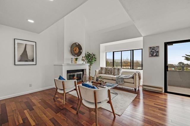 318 Innisfree Drive, Daly City CA: https://media.crmls.org/mediaz/95c592e2-4eef-4aa2-b269-ceaec918ebc5.jpg