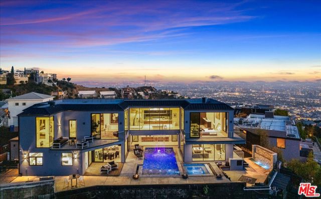 1565 Haslam Terrace, Los Angeles CA: https://media.crmls.org/mediaz/95c69b17-a161-4ea8-bff7-4c316131f08b.jpg