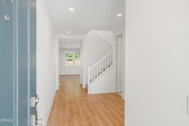 Detail Gallery Image 2 of 24 For 1224 Redbud St, Santa Paula,  CA 93060 - 4 Beds | 3 Baths