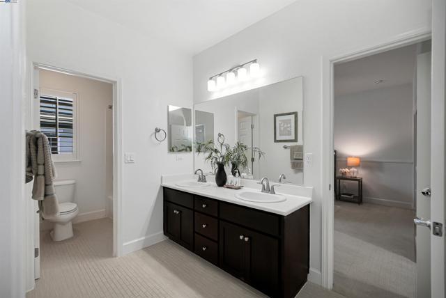 671 W Questa Trl, Mountain House CA: https://media.crmls.org/mediaz/95ca11c1-d379-47af-befa-1464d5d07bb8.jpg