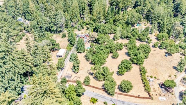 17900 China Grade Road, Boulder Creek CA: https://media.crmls.org/mediaz/95cb0bfc-6741-45a5-b01d-e0d5d82d4ee6.jpg