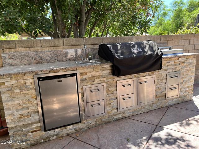 29160 Oakpath Drive, Agoura Hills CA: https://media.crmls.org/mediaz/95cb2133-bb2a-4da8-bbe3-4aee0b4ce170.jpg