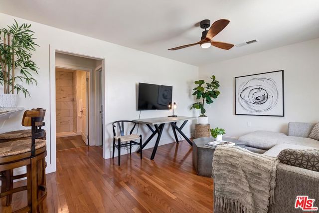 4417 Campbell Drive, Los Angeles CA: https://media.crmls.org/mediaz/95cbb222-df66-4483-9559-ca7fc15199c3.jpg