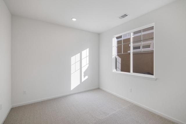2130 Gladiola Drive, Hollister CA: https://media.crmls.org/mediaz/95cc2b51-84f0-4762-a356-6f471a6ad3e1.jpg