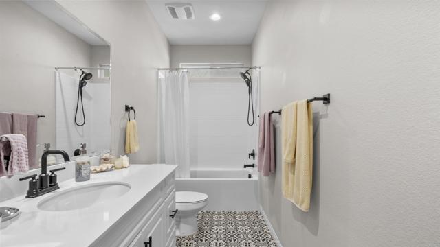 Detail Gallery Image 14 of 28 For 30491 De Caron St, Murrieta,  CA 92563 - 4 Beds | 2 Baths