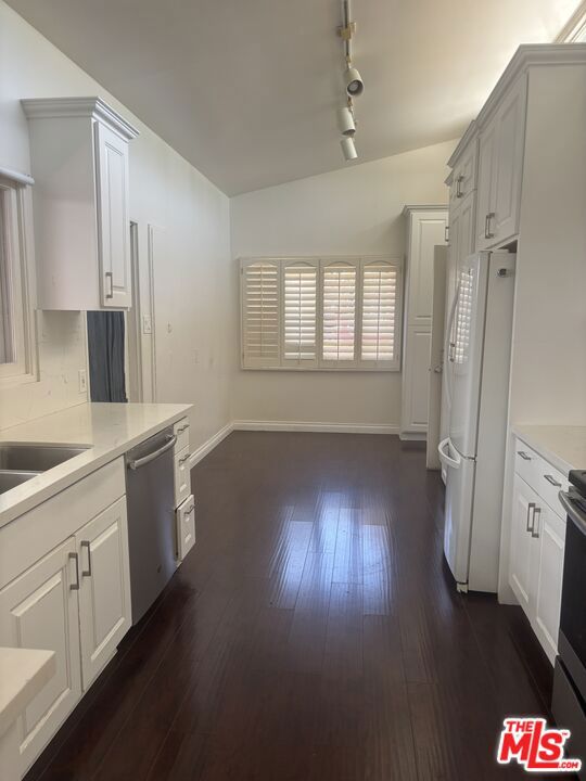 645 Walther Way, Los Angeles CA: https://media.crmls.org/mediaz/95cdac4a-30be-4836-ae57-a4e9934721e8.jpg