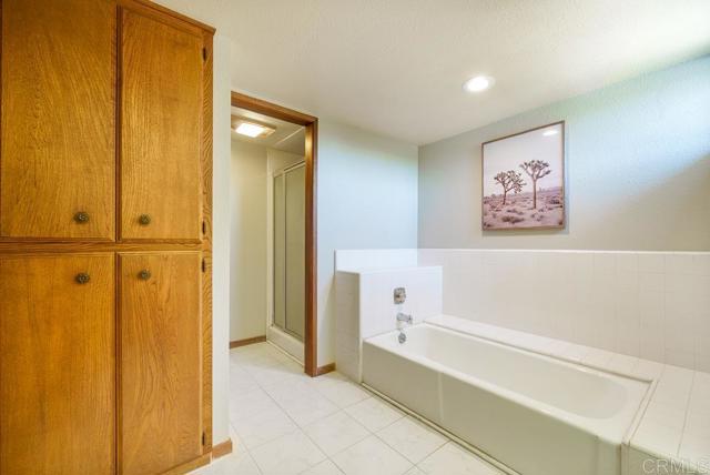 1139 Big Oak Ranch Rd., Fallbrook CA: https://media.crmls.org/mediaz/95ce1164-b5f8-44c8-9098-12dbb996b669.jpg