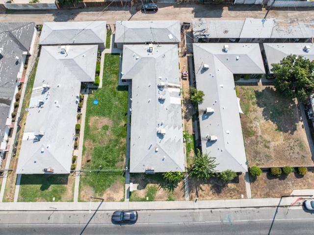 2128 N First Street, Fresno CA: https://media.crmls.org/mediaz/95ce95ee-df8d-4f03-b302-adf244a97812.jpg