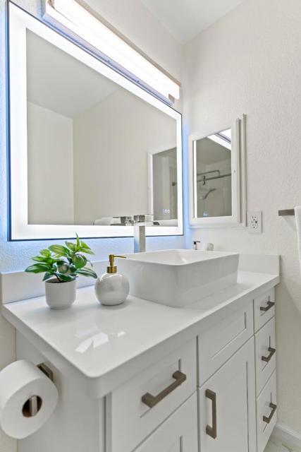 25192 Copa Del Oro Drive, Hayward CA: https://media.crmls.org/mediaz/95ce9f47-d17e-4eca-8162-75f51a08badb.jpg