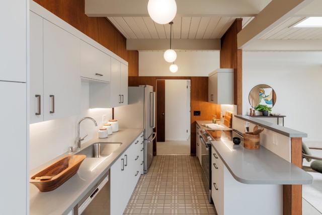 3407 Janice Way, Palo Alto CA: https://media.crmls.org/mediaz/95cf9a78-6113-45a5-b4d1-3a540b8e406e.jpg