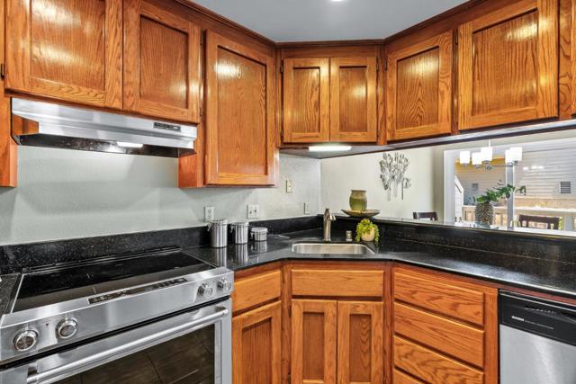 29 Arabian Way, Scotts Valley CA: https://media.crmls.org/mediaz/95d01e56-3e3d-49b4-8348-5ef6e09e4fcb.jpg