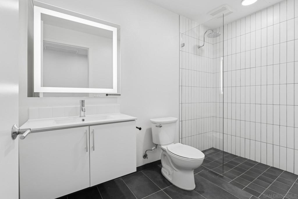 https://media.crmls.org/mediaz/95d038c4-7063-4d18-83ce-e5379a64d5ac.jpg?preset=X-Large