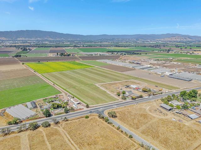 2718 Ferguson Road, Gilroy CA: https://media.crmls.org/mediaz/95d07ba0-8c46-4e79-8c60-35e9a51b4bfd.jpg