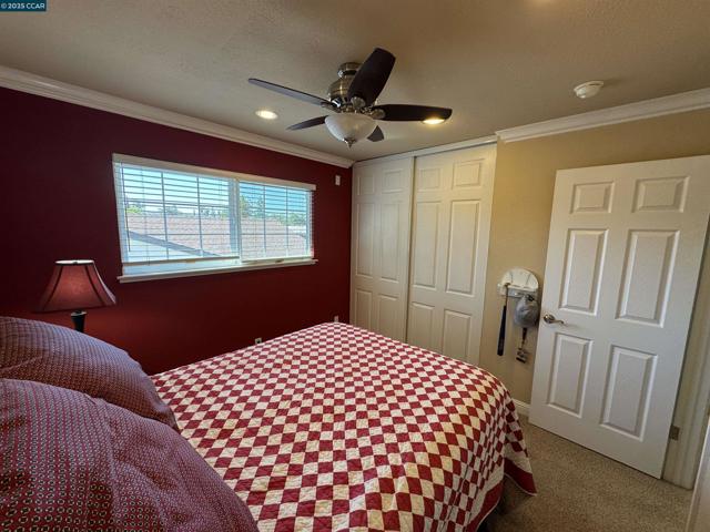 898 Luxury Dr, Concord CA: https://media.crmls.org/mediaz/95d08696-fbf5-463d-abfd-17eee969892f.jpg