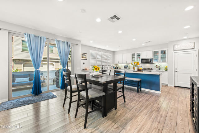 1830 Poppy Drive, Simi Valley CA: https://media.crmls.org/mediaz/95d0a606-04db-4464-a8fa-6adb3ad963fc.jpg