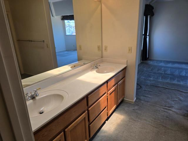 1204 Pickford Way, Salinas CA: https://media.crmls.org/mediaz/95d174d6-7096-4831-a3d0-d1431c3f99f0.jpg