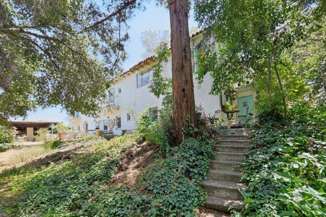 18211 Saratoga Los Gatos Road, Monte Sereno CA: https://media.crmls.org/mediaz/95d1a91d-ab39-491b-ba7b-cef4cadc2959.jpg