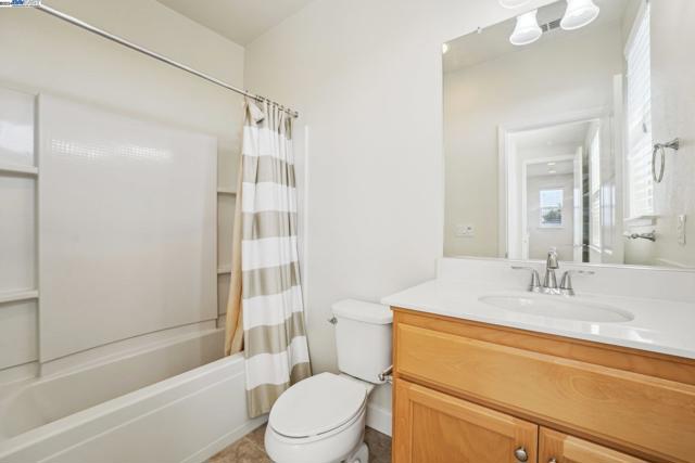 Image 30 of 45 For 23320 Wilmot Cir