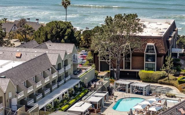 1562 Camino del Mar, Del Mar CA: https://media.crmls.org/mediaz/95d2a635-8677-418f-90b9-4e9b8bb41362.jpg