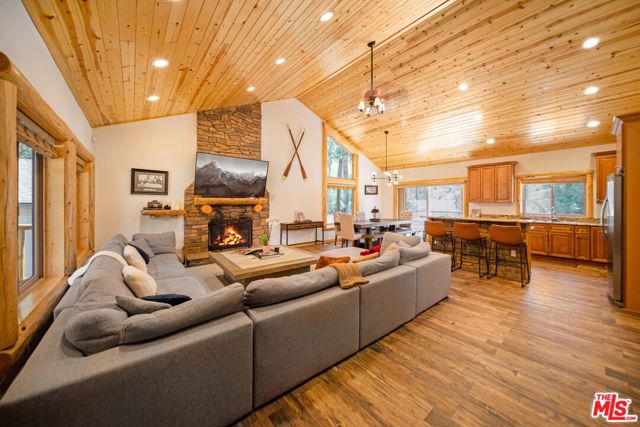 919 Mcalister Road, Big Bear City CA: https://media.crmls.org/mediaz/95d30a0b-f154-486c-a10f-36ccae61d4aa.jpg