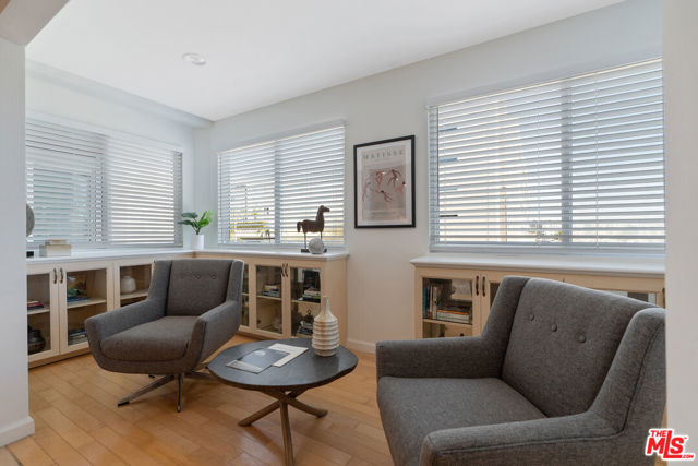 4350 Via Dolce, Marina del Rey CA: https://media.crmls.org/mediaz/95d31022-a811-47ed-81cd-62cfb99de8d8.jpg