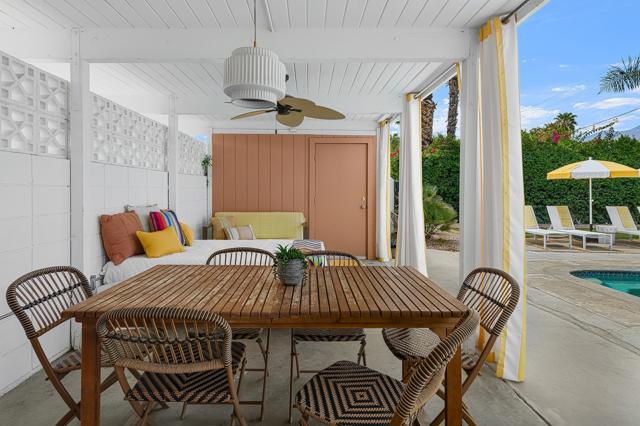 633 S Canon Drive, Palm Springs CA: https://media.crmls.org/mediaz/95d32d1f-44cd-4106-9b77-3f255f85c493.jpg