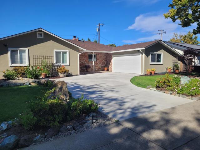 5161 Bela Drive, San Jose CA: https://media.crmls.org/mediaz/95d3b497-5f52-4004-b31e-27216561c094.jpg