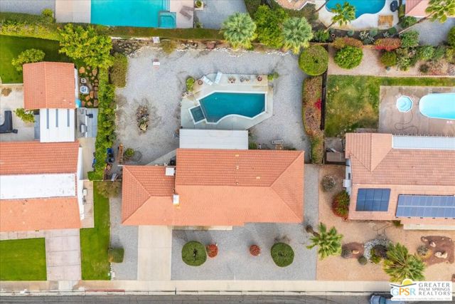 2250 Tamarisk Road, Palm Springs CA: https://media.crmls.org/mediaz/95d3d8d0-2548-4bbd-98c4-8e80832323c2.jpg