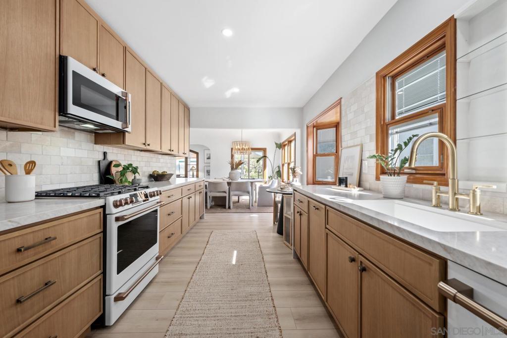 4866 Sussex - photo 10