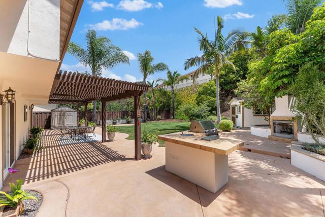 3903 Cadden Way, San Diego CA: https://media.crmls.org/mediaz/95d5ce71-2532-4751-96ba-a7fa8797fb24.jpg