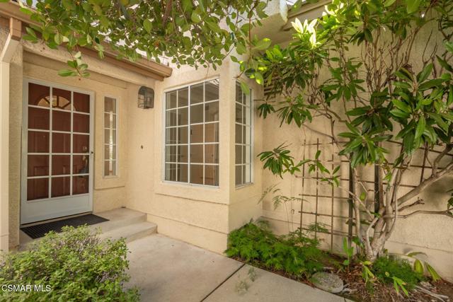 140 Windrose Drive, Newbury Park CA: https://media.crmls.org/mediaz/95d60277-2522-4917-acdb-1e20c3aaeed5.jpg