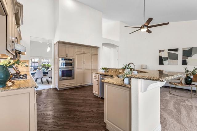 1337 Oak View Way, Escondido CA: https://media.crmls.org/mediaz/95d60cca-c263-4eaa-8f2d-dd8c4acf7a39.jpg