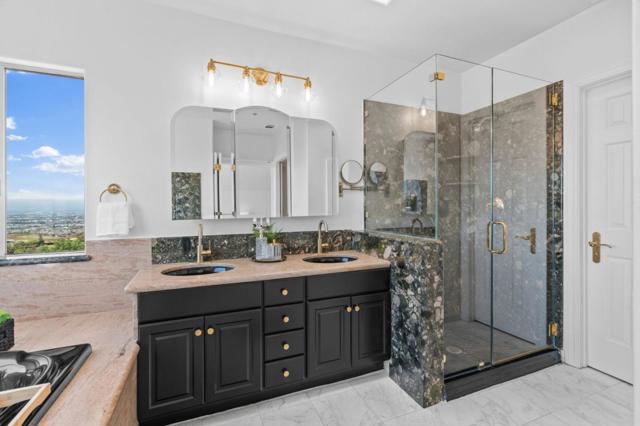 1822 Saint Andrews Court, Milpitas CA: https://media.crmls.org/mediaz/95d75556-2df3-4b21-bd04-3fdb6a316cac.jpg