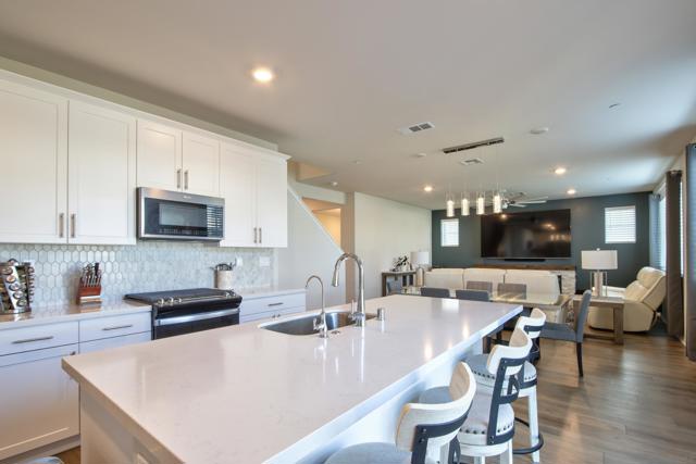 32932 Gelder Cir, Menifee CA: https://media.crmls.org/mediaz/95d75a39-6211-4027-89c3-895f9cb918c5.jpg