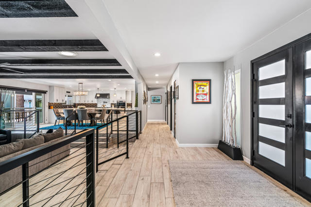 43170 Warner Trail, Palm Desert CA: https://media.crmls.org/mediaz/95d85851-2317-4972-a238-54851867f071.jpg