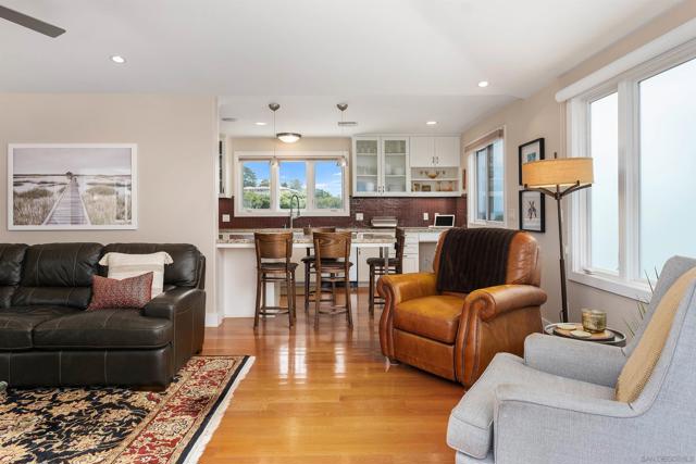 4336 Hill St, San Diego CA: https://media.crmls.org/mediaz/95d96bd6-93e1-4e83-b267-a441ef8fe034.jpg