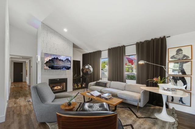 2113 Sunshine Way, Palm Springs, CA 92264