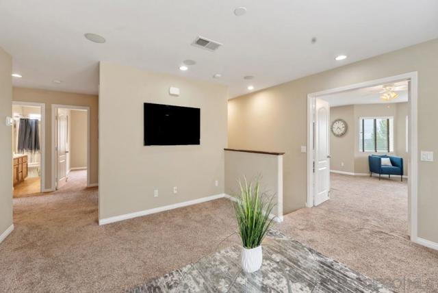 1616 Pegasus Way, San Marcos CA: https://media.crmls.org/mediaz/95da5ee2-beee-4703-8ec6-7a0c0638b62b.jpg