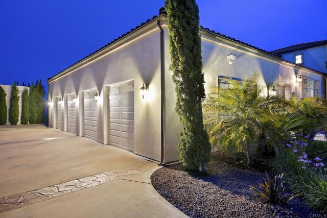 Detail Gallery Image 8 of 70 For 5246 San Jacinto Circle W, Fallbrook,  CA 92028 - 6 Beds | 4/3 Baths