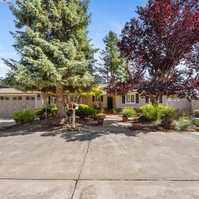 18767 Lamson Rd, Castro Valley CA: https://media.crmls.org/mediaz/95dc45b4-c2eb-4baf-9de7-c2259159fcbc.jpg