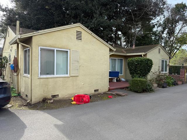 1859 Woodland Avenue, East Palo Alto CA: https://media.crmls.org/mediaz/95dda1bc-af95-457a-b8cd-517f32ea5e82.jpg