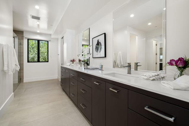 74846 Fox Hills Court, Palm Desert CA: https://media.crmls.org/mediaz/95dde580-4672-4364-b1ae-d21aa9c76cae.jpg
