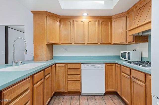 10-web-or-mls-10 - Kitchen