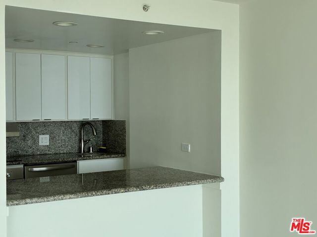 201 Ocean Avenue, 1002B photo 6