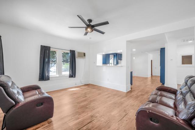 1511 W Tulare Avenue, Newman CA: https://media.crmls.org/mediaz/95df50dc-3176-4114-910f-41239ac33ce6.jpg